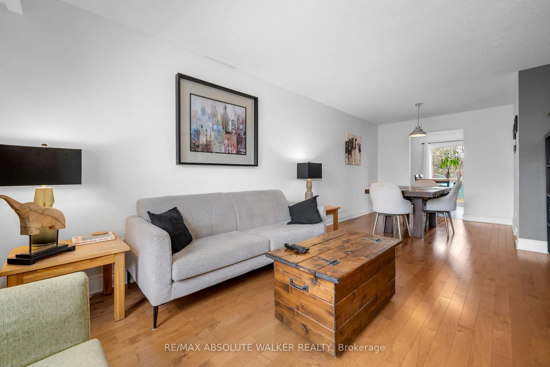 Photo 3 of 6289 Vorlage Drive, Ottawa, Convent Glen North — HOMEH
