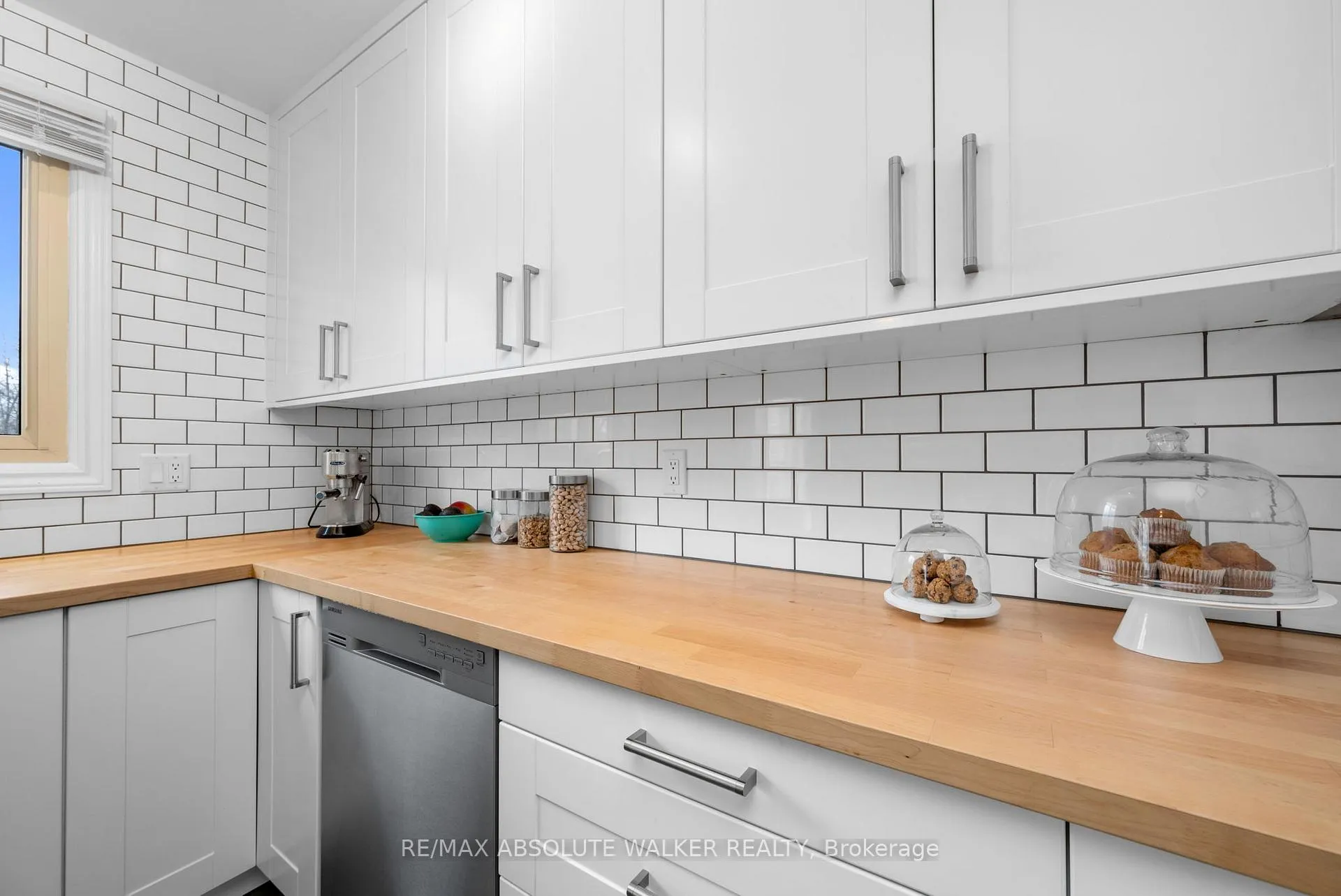 Photo 10 of 6289 Vorlage Drive, Ottawa, Convent Glen North — HOMEH