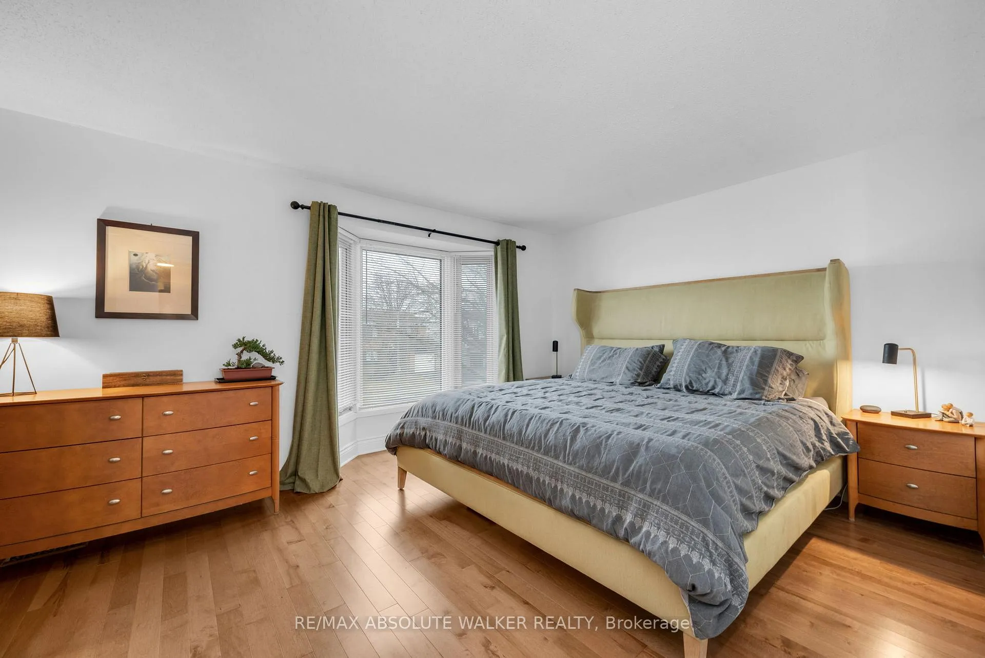 Photo 16 of 6289 Vorlage Drive, Ottawa, Convent Glen North — HOMEH