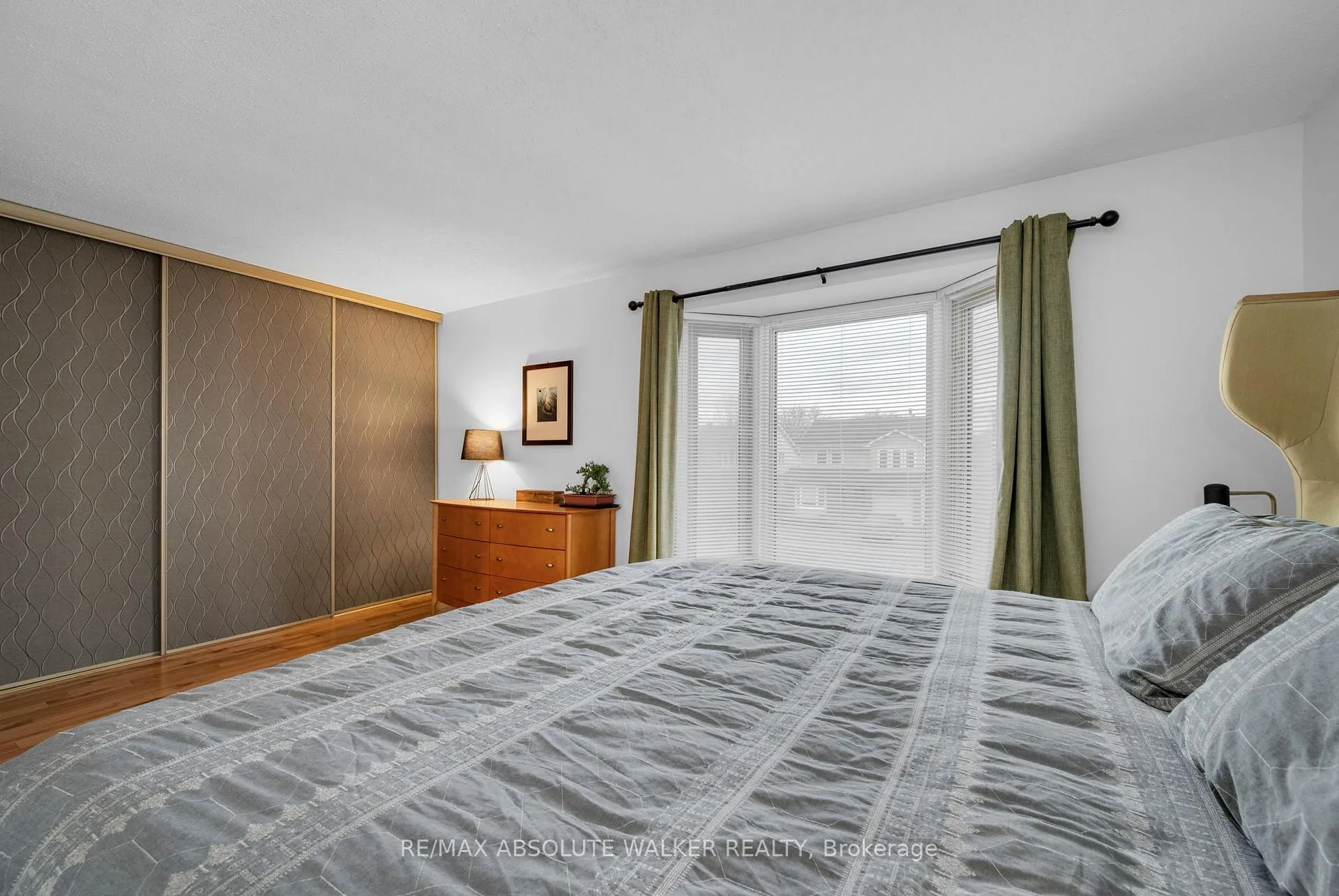 Photo 18 of 6289 Vorlage Drive, Ottawa, Convent Glen North — HOMEH