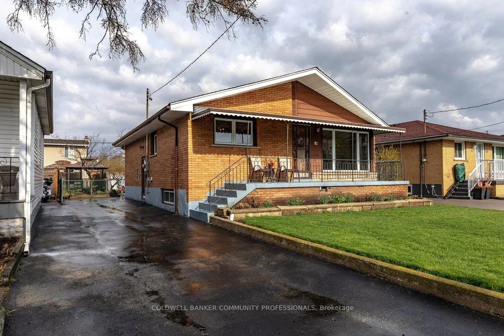 Photo 1 of 92 Reid Avenue S, Hamilton, Glenview — HOMEH