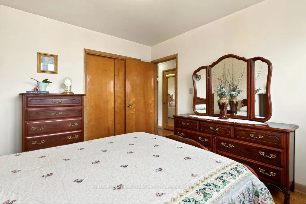 Photo 22 of 92 Reid Avenue S, Hamilton, Glenview — HOMEH