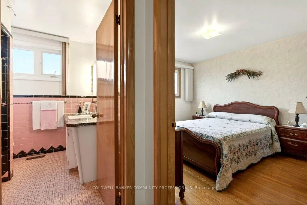 Photo 25 of 92 Reid Avenue S, Hamilton, Glenview — HOMEH