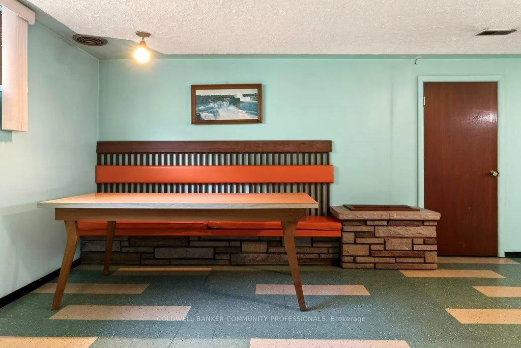 Photo 39 of 92 Reid Avenue S, Hamilton, Glenview — HOMEH