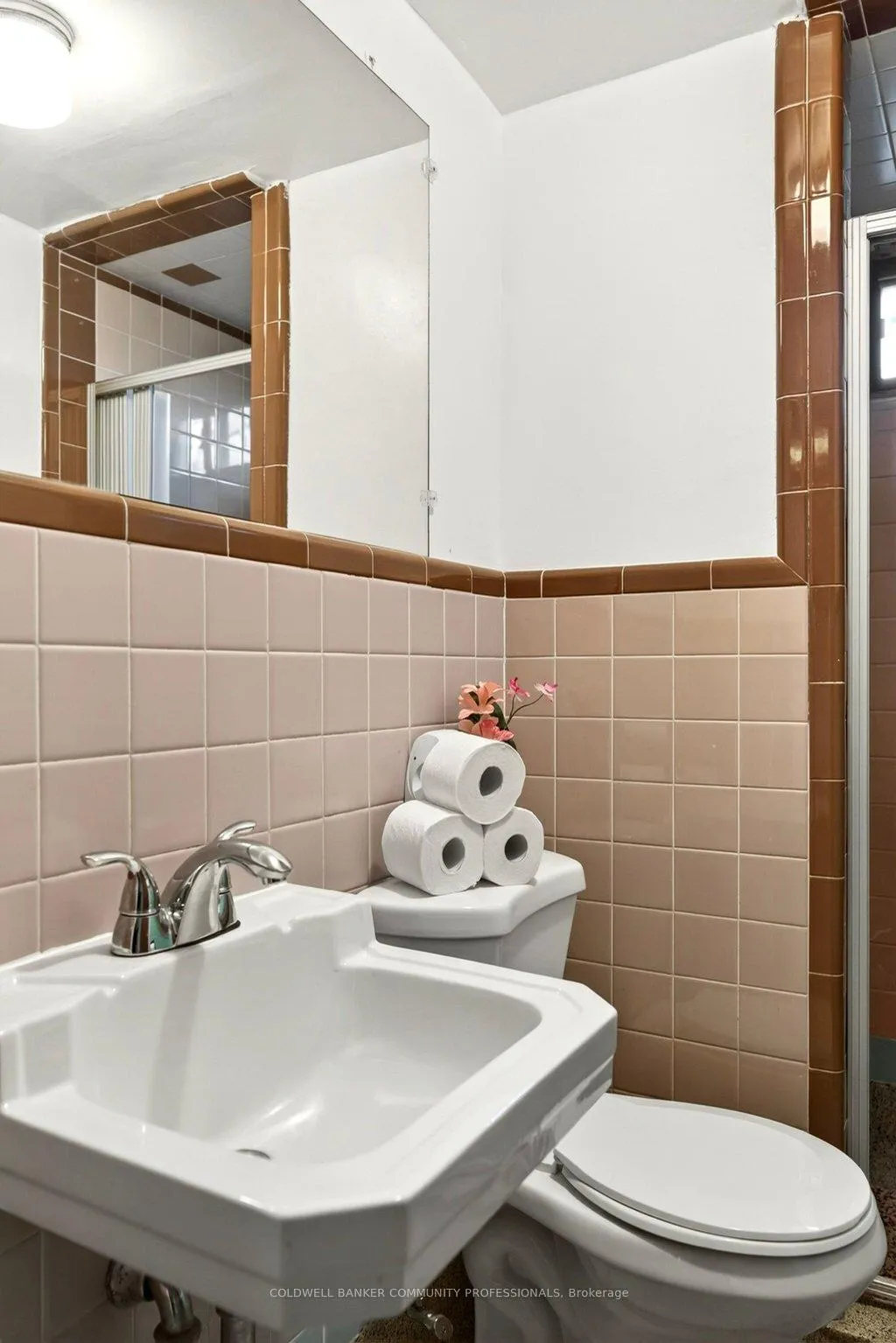 Photo 40 of 92 Reid Avenue S, Hamilton, Glenview — HOMEH