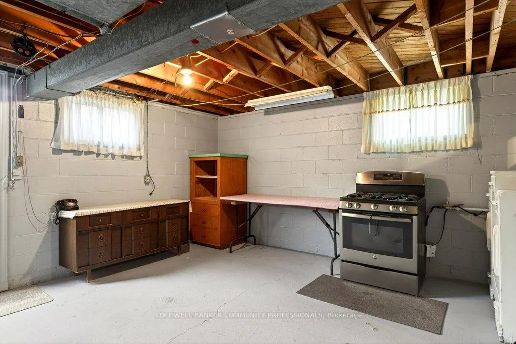 Photo 44 of 92 Reid Avenue S, Hamilton, Glenview — HOMEH