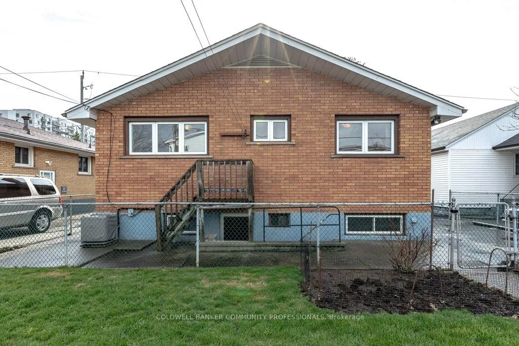 Photo 46 of 92 Reid Avenue S, Hamilton, Glenview — HOMEH