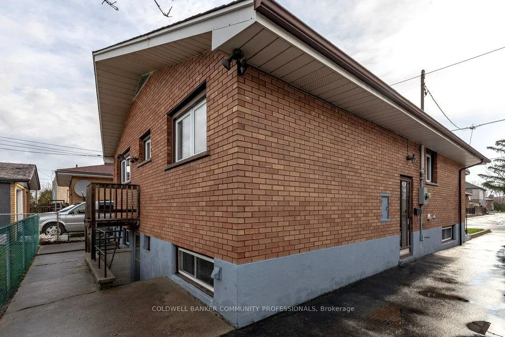 Photo 48 of 92 Reid Avenue S, Hamilton, Glenview — HOMEH