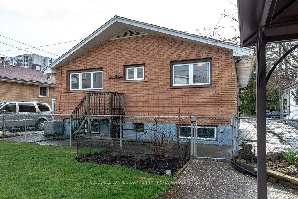 Photo 49 of 92 Reid Avenue S, Hamilton, Glenview — HOMEH