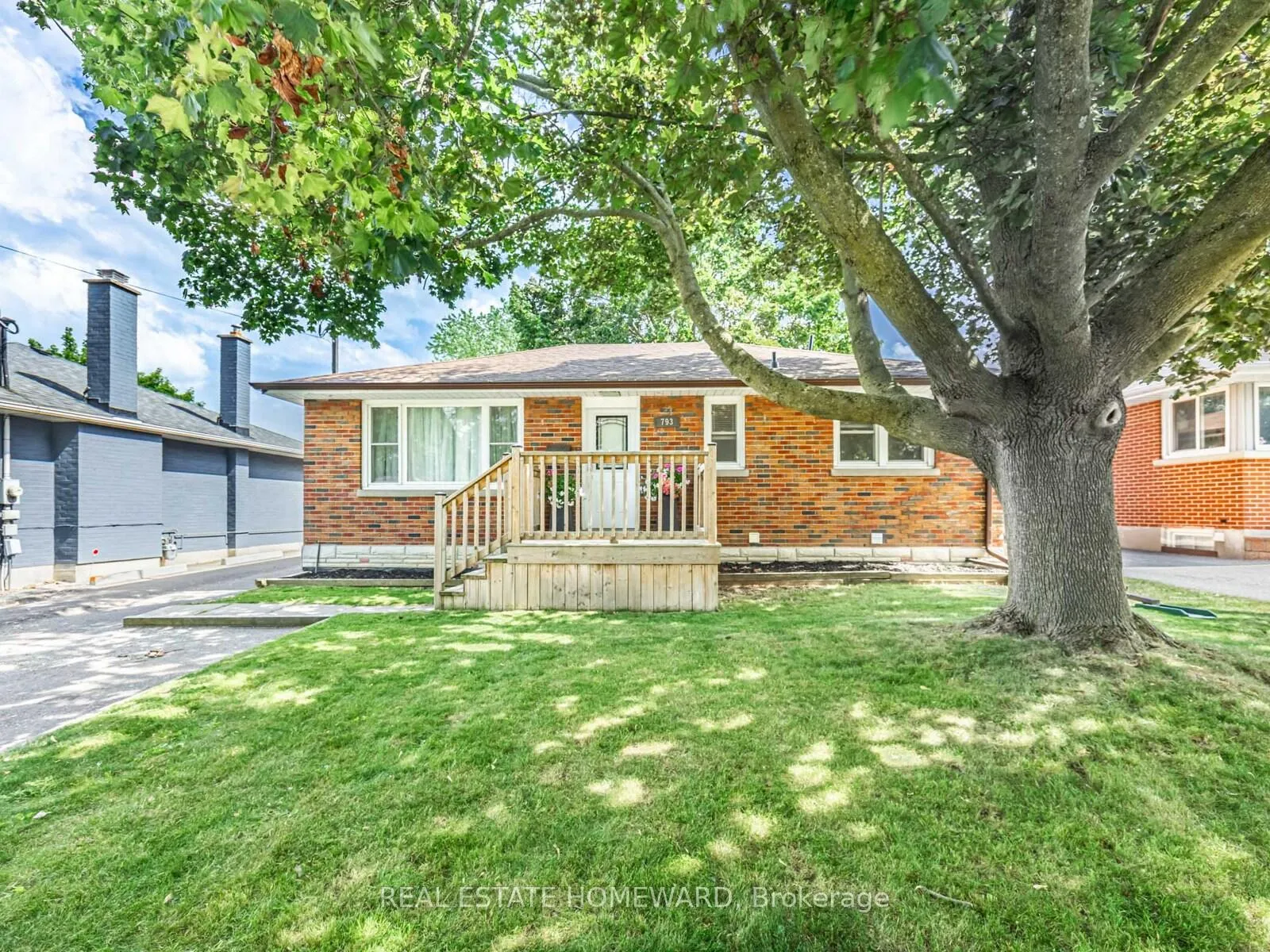 Photo 2 of 793 Eastglen Drive, Oshawa, Eastdale — HOMEH