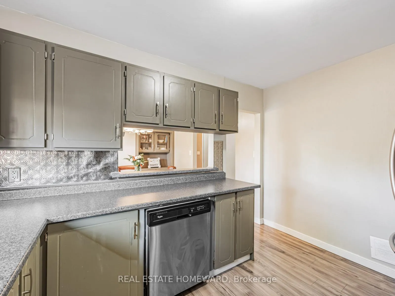 Photo 15 of 793 Eastglen Drive, Oshawa, Eastdale — HOMEH