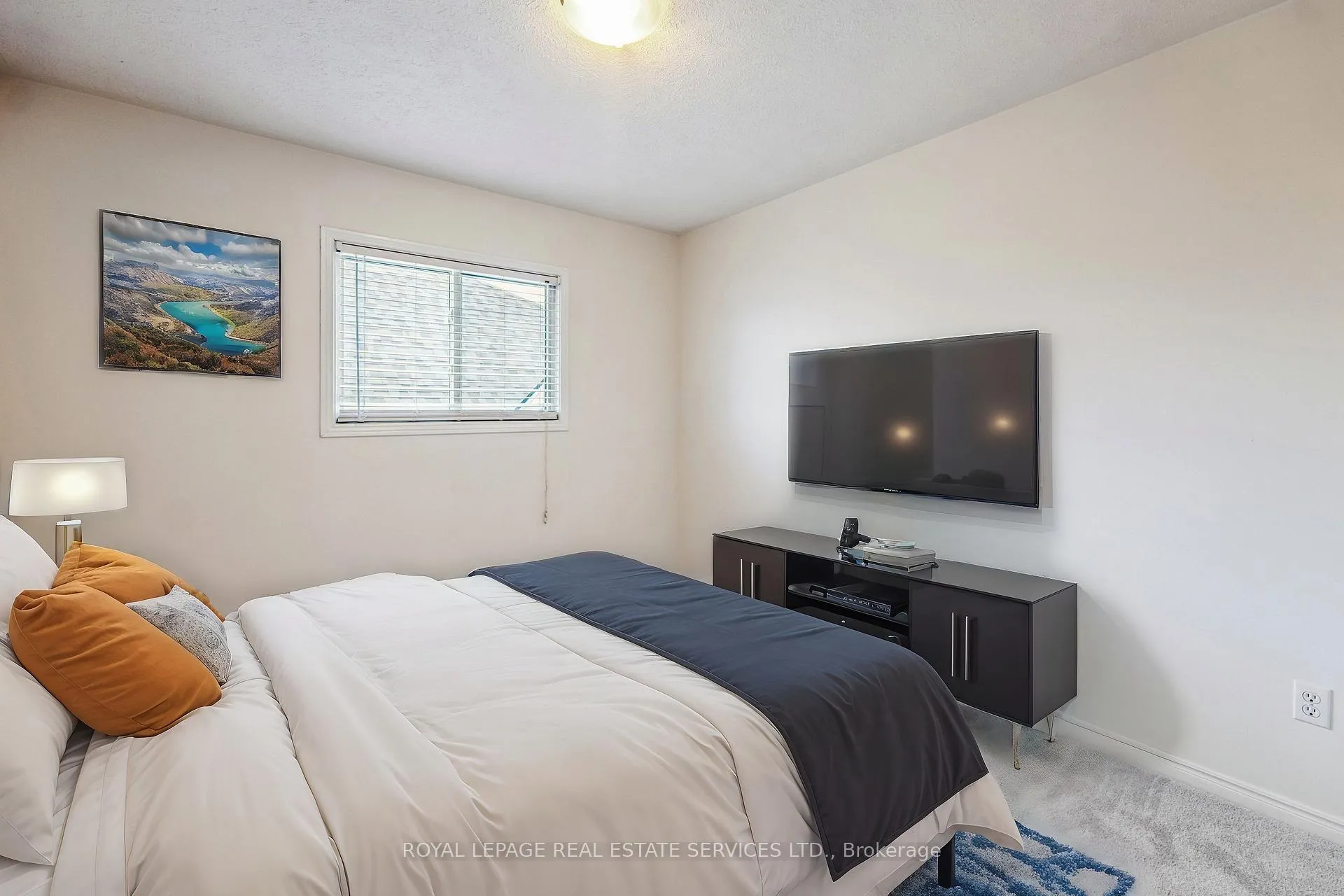Photo 25 of 82 Whitlaw Way, Brant, Paris — HOMEH