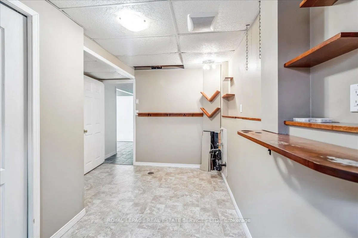 Photo 30 of 82 Whitlaw Way, Brant, Paris — HOMEH