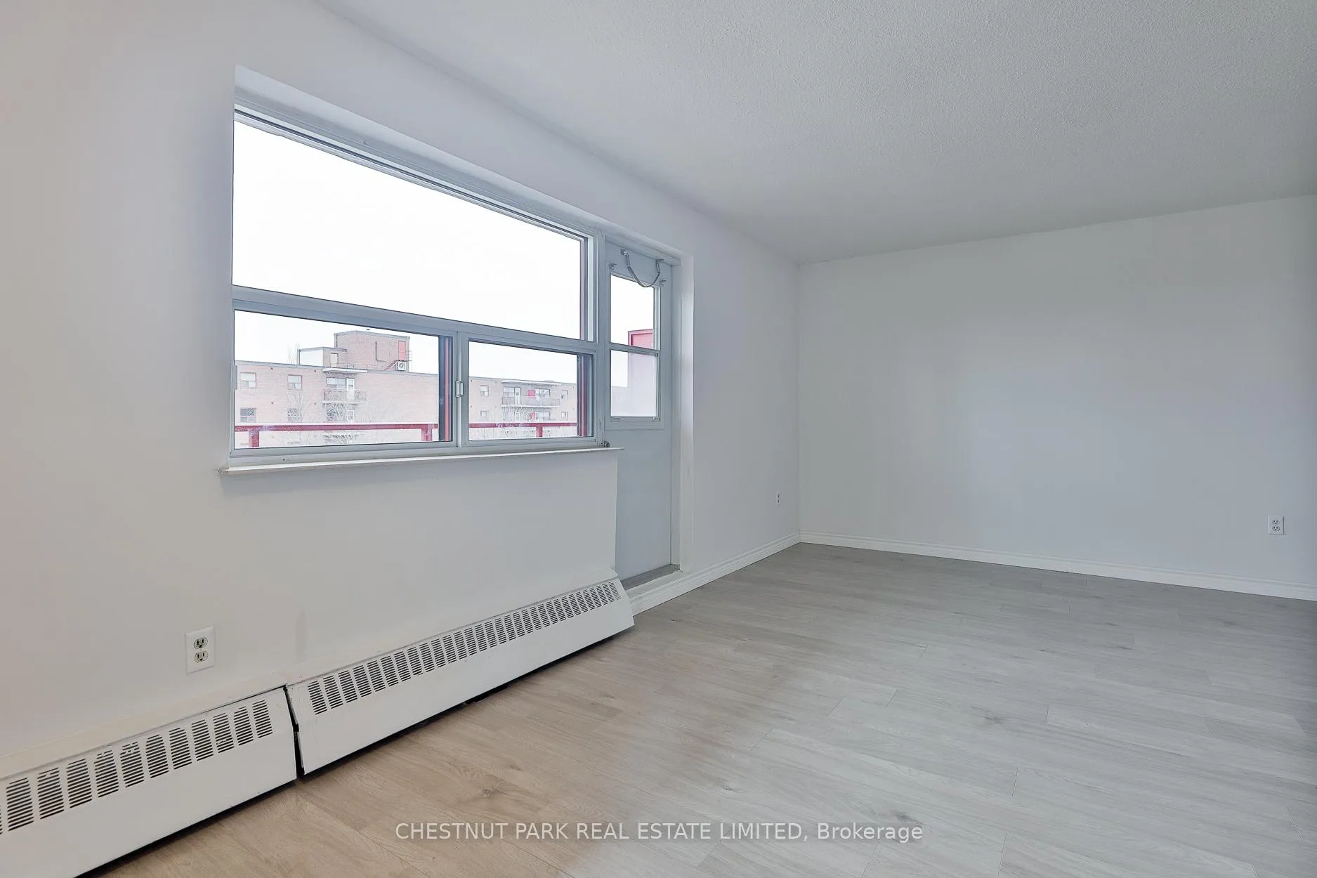 Photo 5 of Unit 408, 888 Glen Street, Oshawa, Lakeview — HOMEH