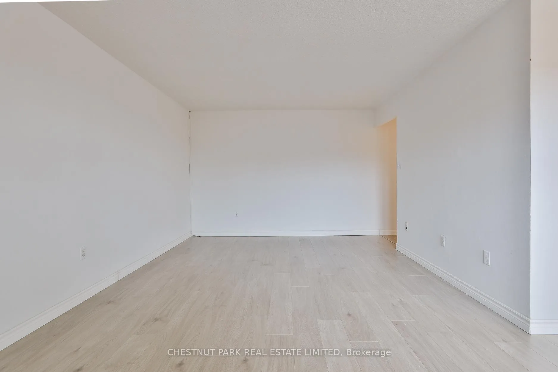 Photo 13 of Unit 408, 888 Glen Street, Oshawa, Lakeview — HOMEH