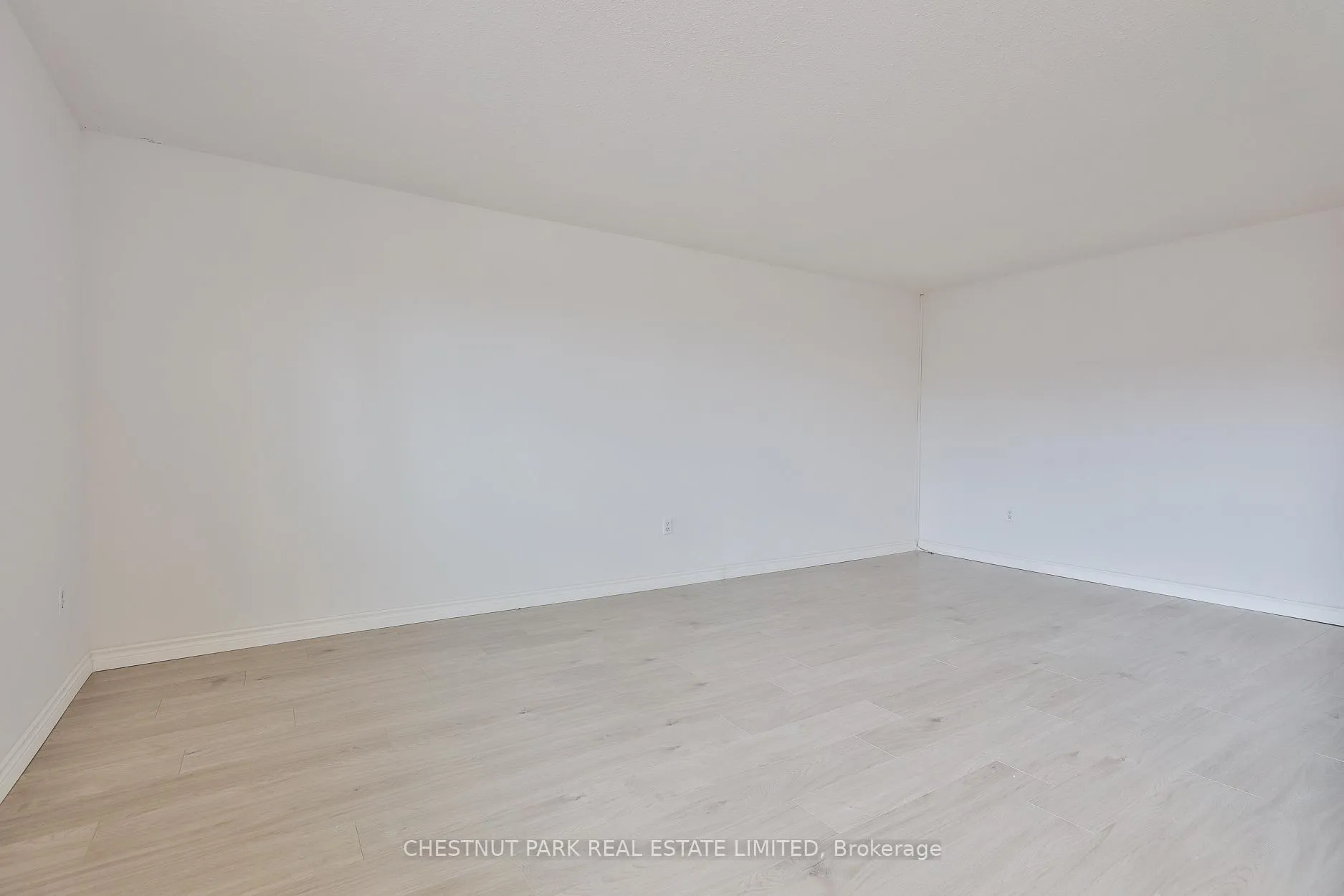 Photo 15 of Unit 408, 888 Glen Street, Oshawa, Lakeview — HOMEH