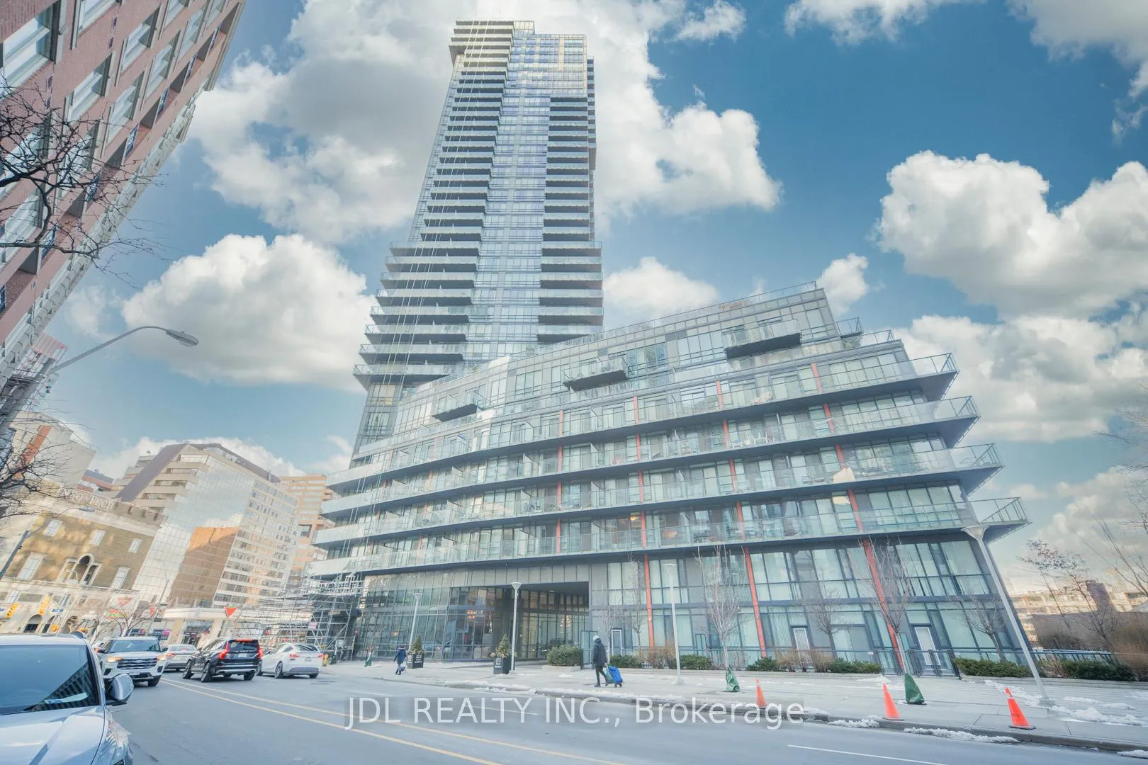 Front of Unit 806, 825 Church Street N