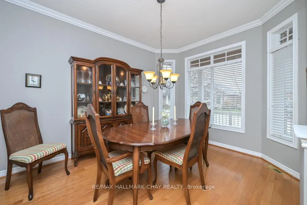 Photo 4 of 50 Via Amici, New Tecumseth, Rural New Tecumseth — HOMEH