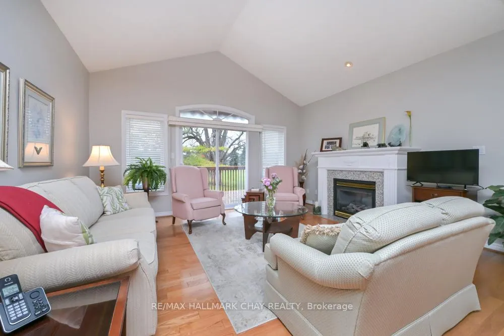 Photo 11 of 50 Via Amici, New Tecumseth, Rural New Tecumseth — HOMEH