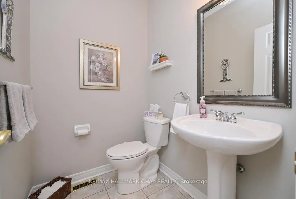 Photo 16 of 50 Via Amici, New Tecumseth, Rural New Tecumseth — HOMEH
