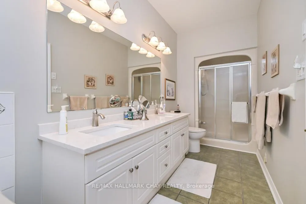 Photo 21 of 50 Via Amici, New Tecumseth, Rural New Tecumseth — HOMEH