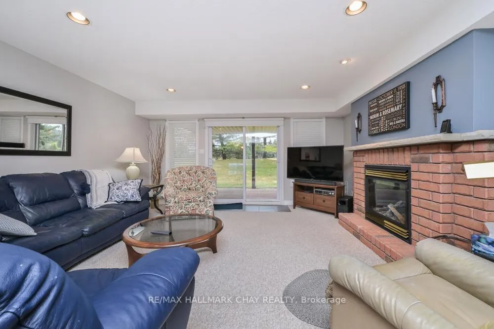 Photo 25 of 50 Via Amici, New Tecumseth, Rural New Tecumseth — HOMEH