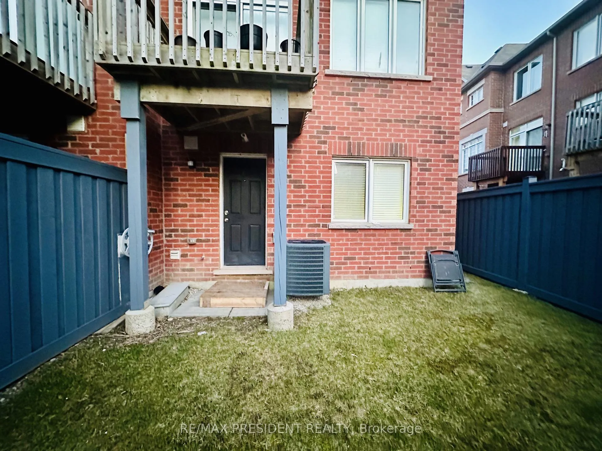 Photo 10 of 32 Cloudburst Road, Brampton, Northwest Brampton — HOMEH