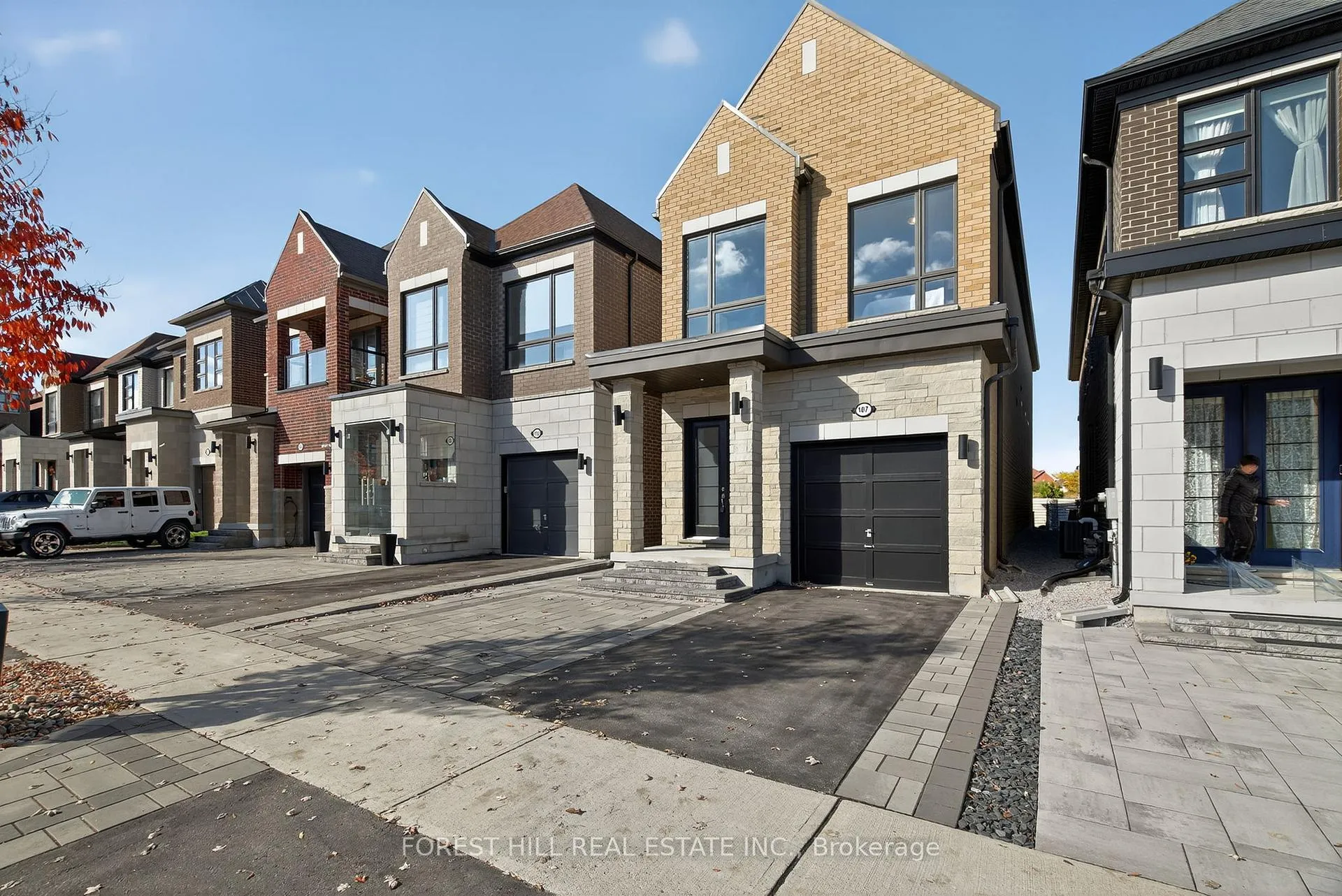 Photo 1 of 107 Hesperus Road, Vaughan, Patterson — HOMEH