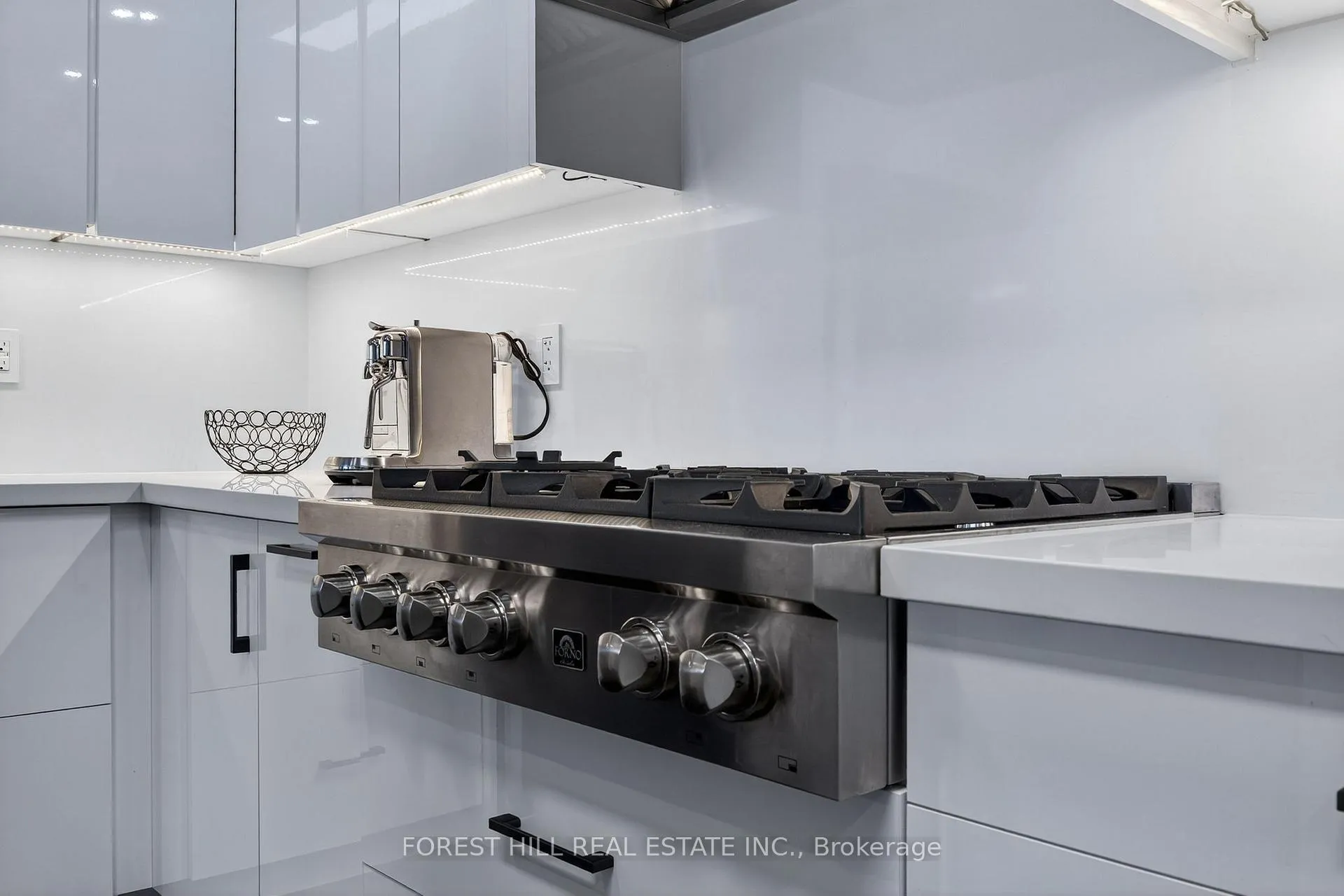 Photo 23 of 107 Hesperus Road, Vaughan, Patterson — HOMEH