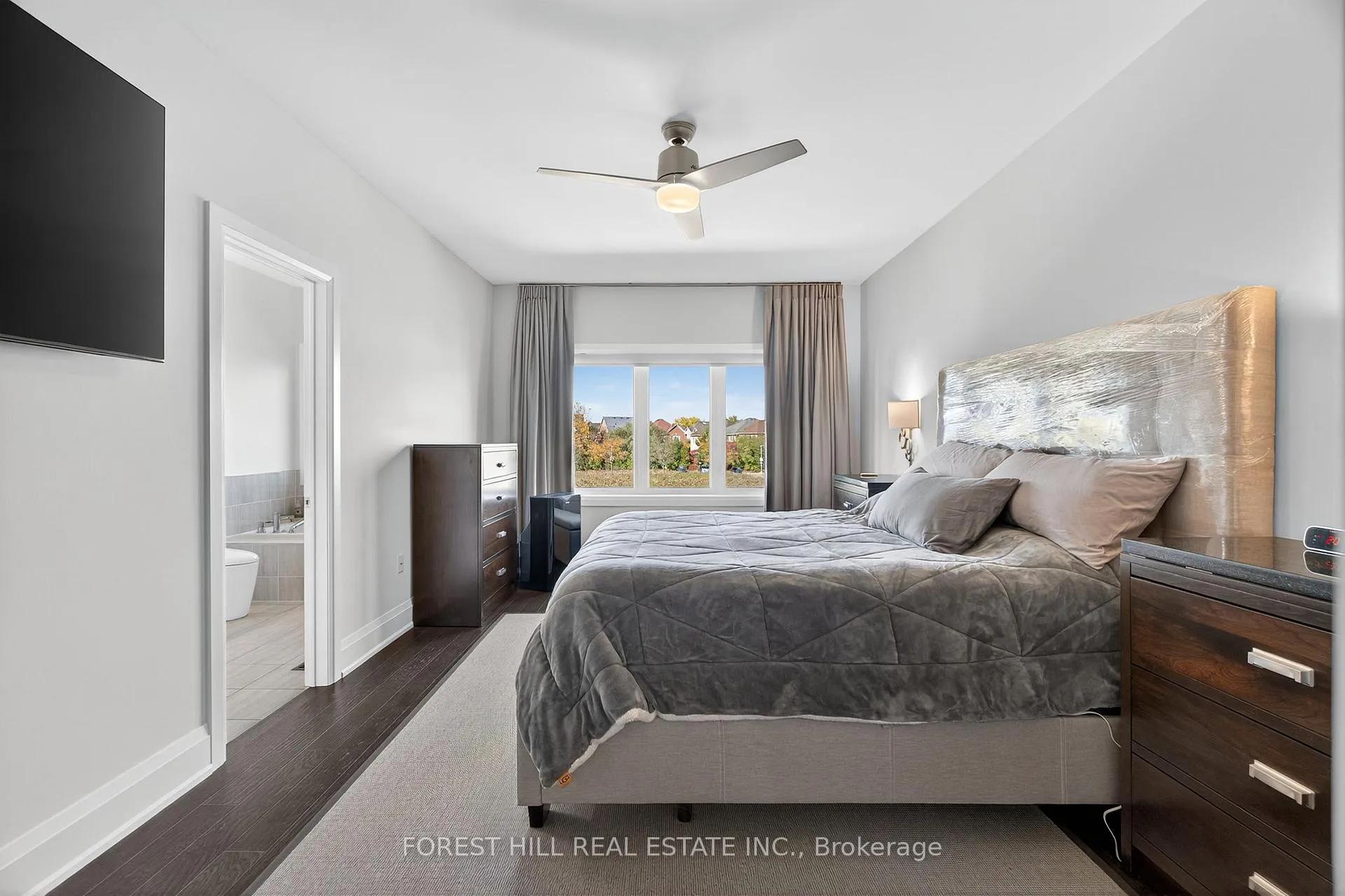 Photo 27 of 107 Hesperus Road, Vaughan, Patterson — HOMEH