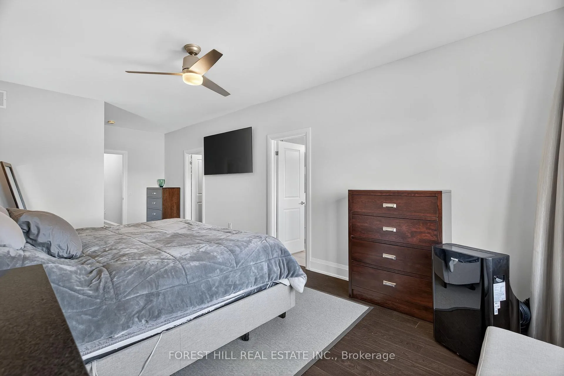Photo 30 of 107 Hesperus Road, Vaughan, Patterson — HOMEH
