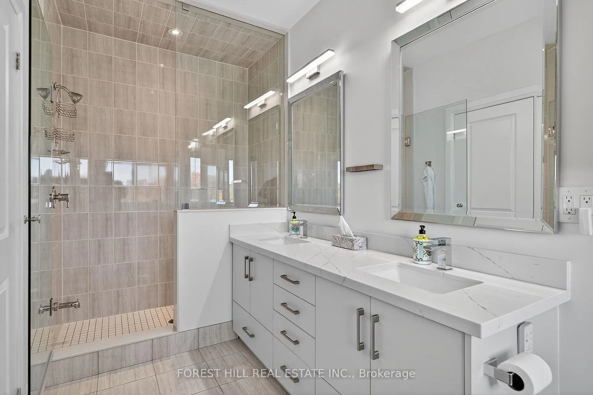 Photo 32 of 107 Hesperus Road, Vaughan, Patterson — HOMEH