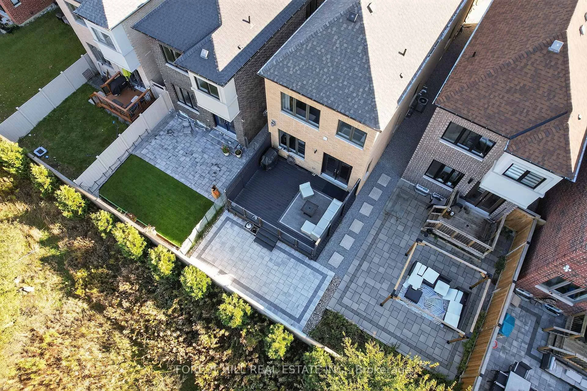 Photo 48 of 107 Hesperus Road, Vaughan, Patterson — HOMEH