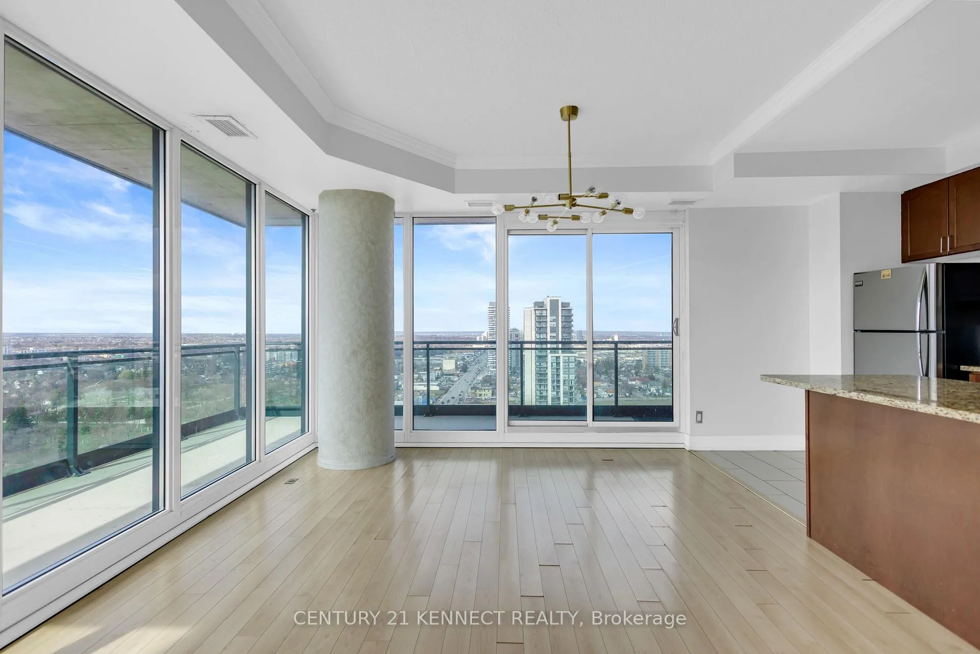 Photo 13 of Unit 2408, 100 John Street, Brampton, Downtown Brampton — HOMEH