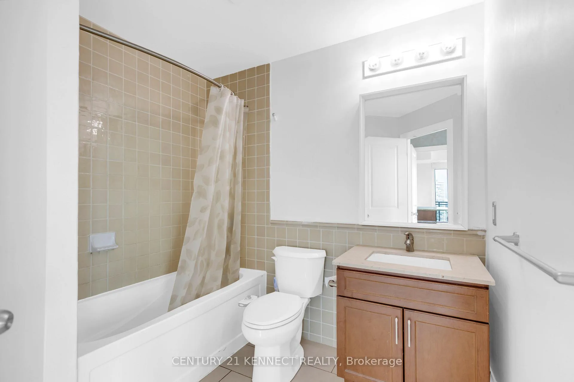 Photo 18 of Unit 2408, 100 John Street, Brampton, Downtown Brampton — HOMEH
