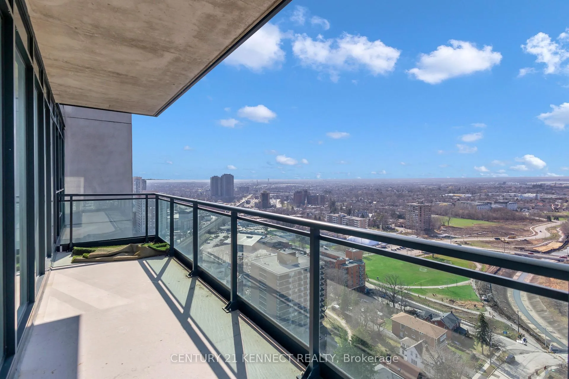 Photo 25 of Unit 2408, 100 John Street, Brampton, Downtown Brampton — HOMEH