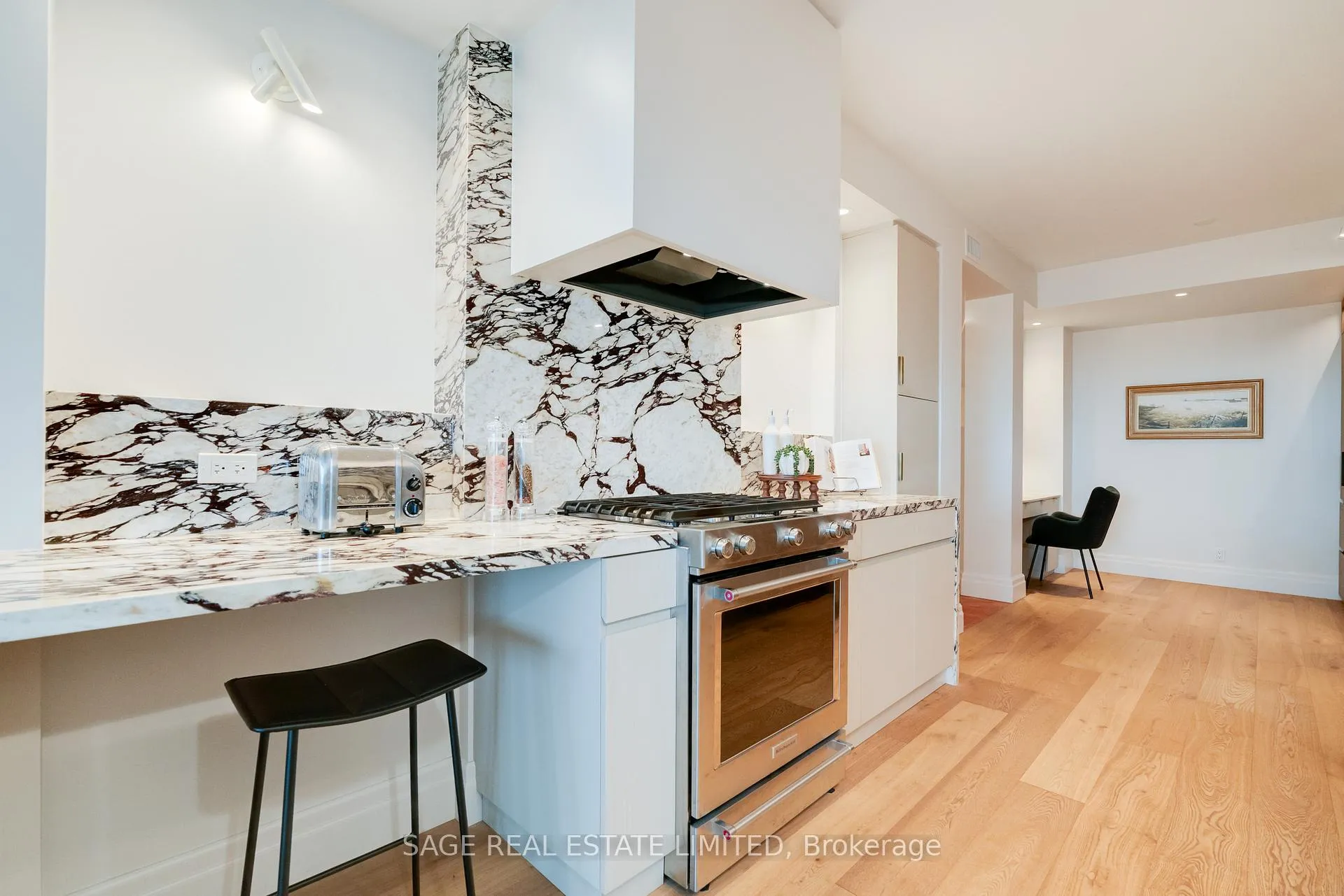 Photo 9 of Unit 615, 20 Scrivener Square, Toronto, Rosedale-Moore Park — HOMEH