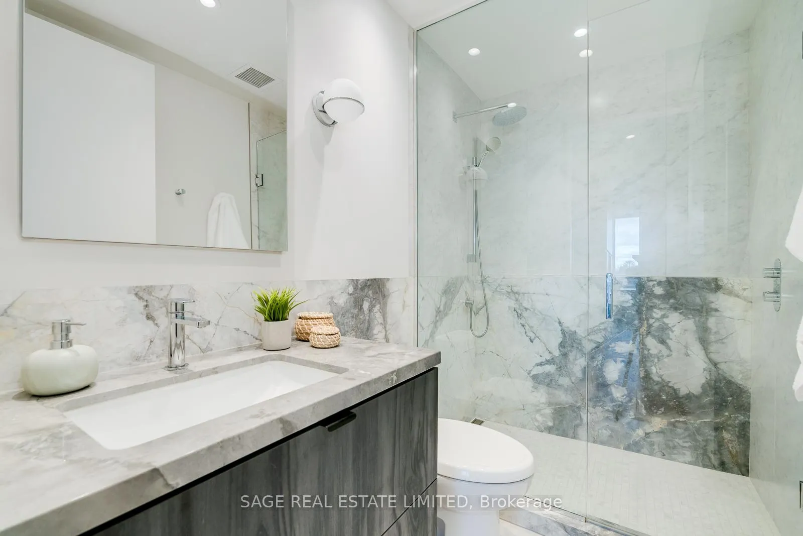 Photo 21 of Unit 615, 20 Scrivener Square, Toronto, Rosedale-Moore Park — HOMEH