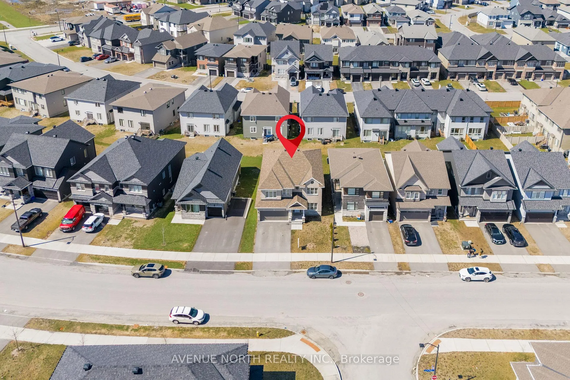 Photo 3 of 36 Dun Skipper Drive, Ottawa, Blossom Park/Kemp Park/Findlay Creek — HOMEH