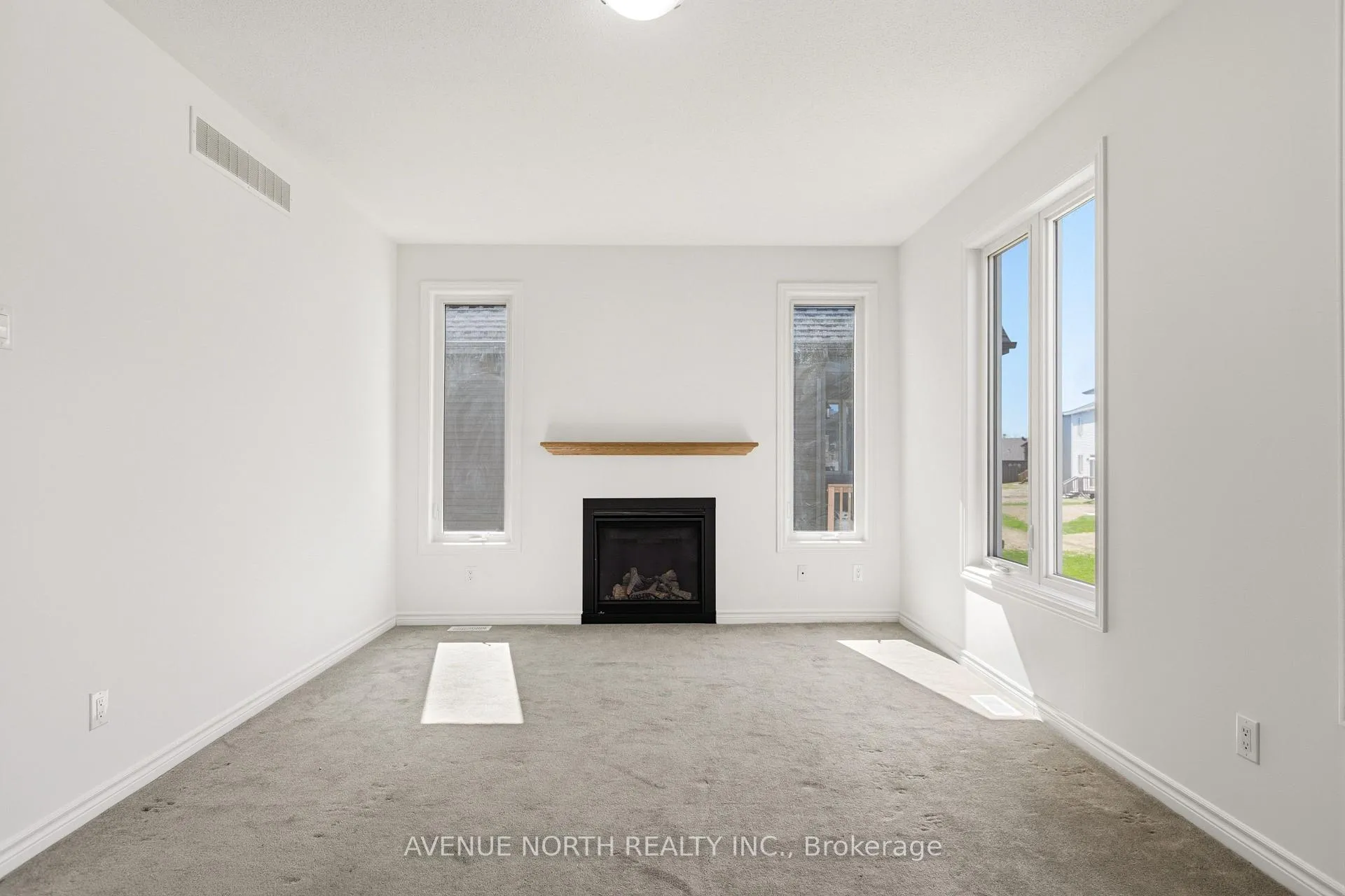 Photo 16 of 36 Dun Skipper Drive, Ottawa, Blossom Park/Kemp Park/Findlay Creek — HOMEH