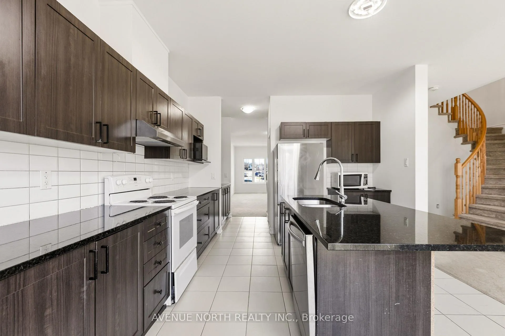 Photo 21 of 36 Dun Skipper Drive, Ottawa, Blossom Park/Kemp Park/Findlay Creek — HOMEH