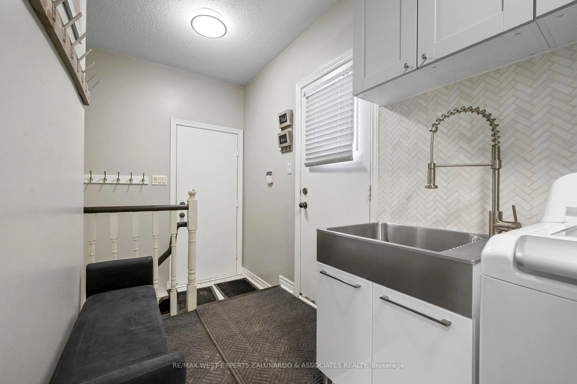 Photo 20 of 1 Lanterna Crescent, Vaughan, Elder Mills — HOMEH
