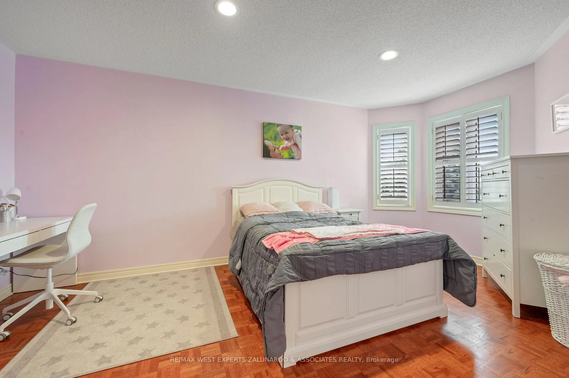 Photo 29 of 1 Lanterna Crescent, Vaughan, Elder Mills — HOMEH