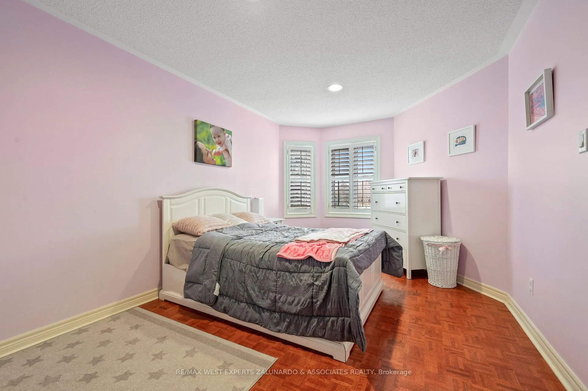 Photo 30 of 1 Lanterna Crescent, Vaughan, Elder Mills — HOMEH