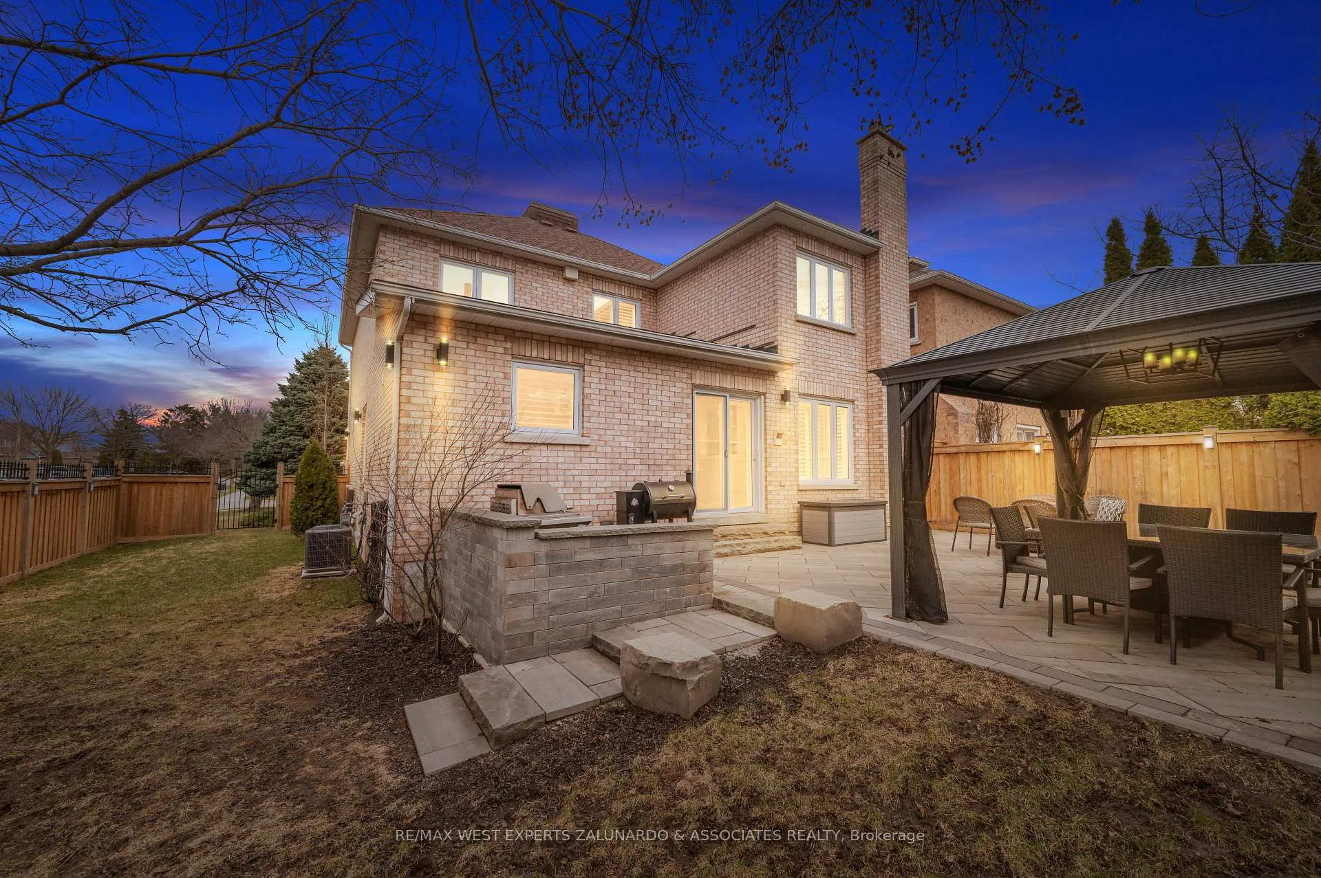 Photo 44 of 1 Lanterna Crescent, Vaughan, Elder Mills — HOMEH