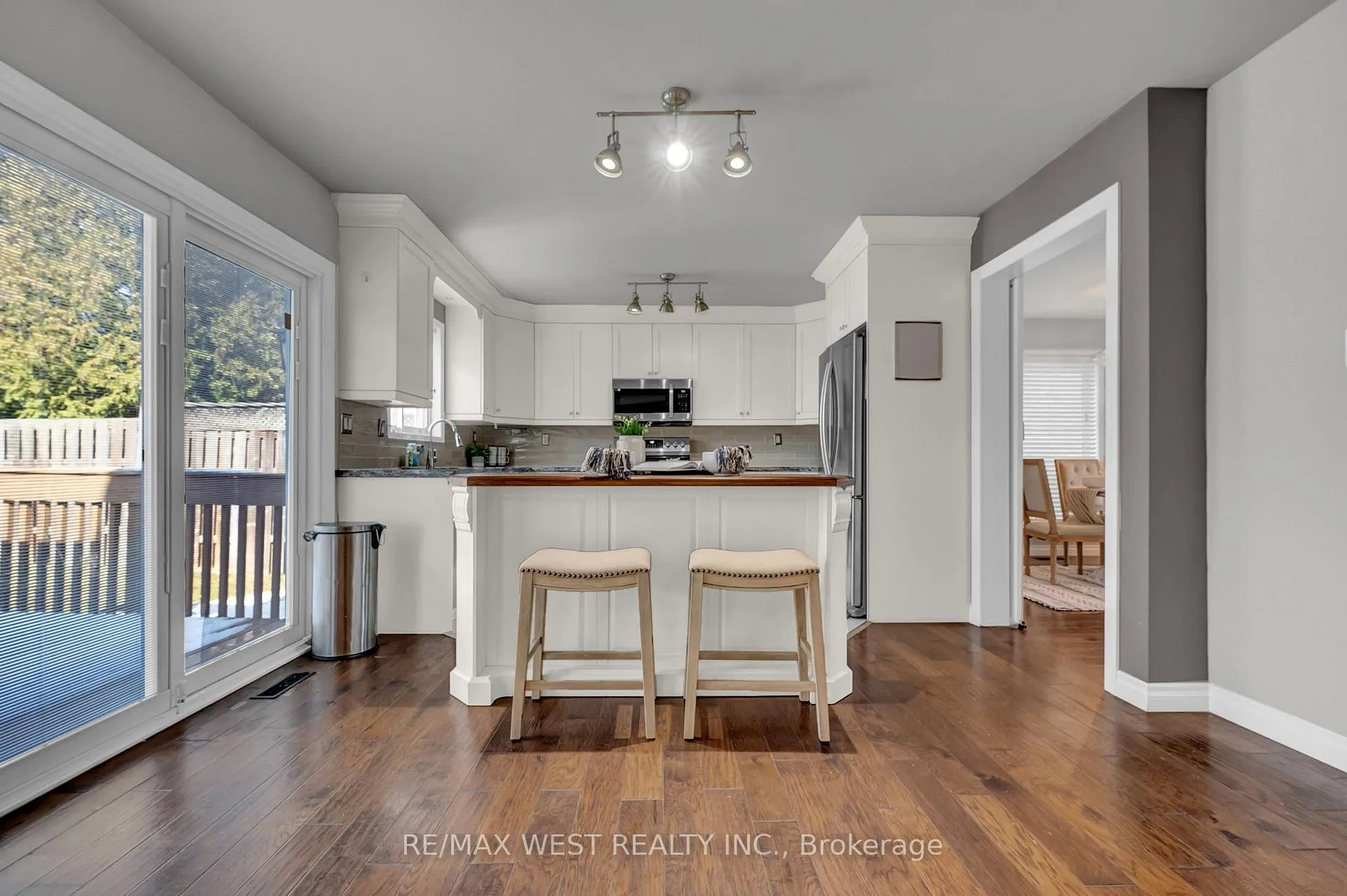 Photo 12 of 1136 Middlebury Avenue, Oshawa, Taunton — HOMEH