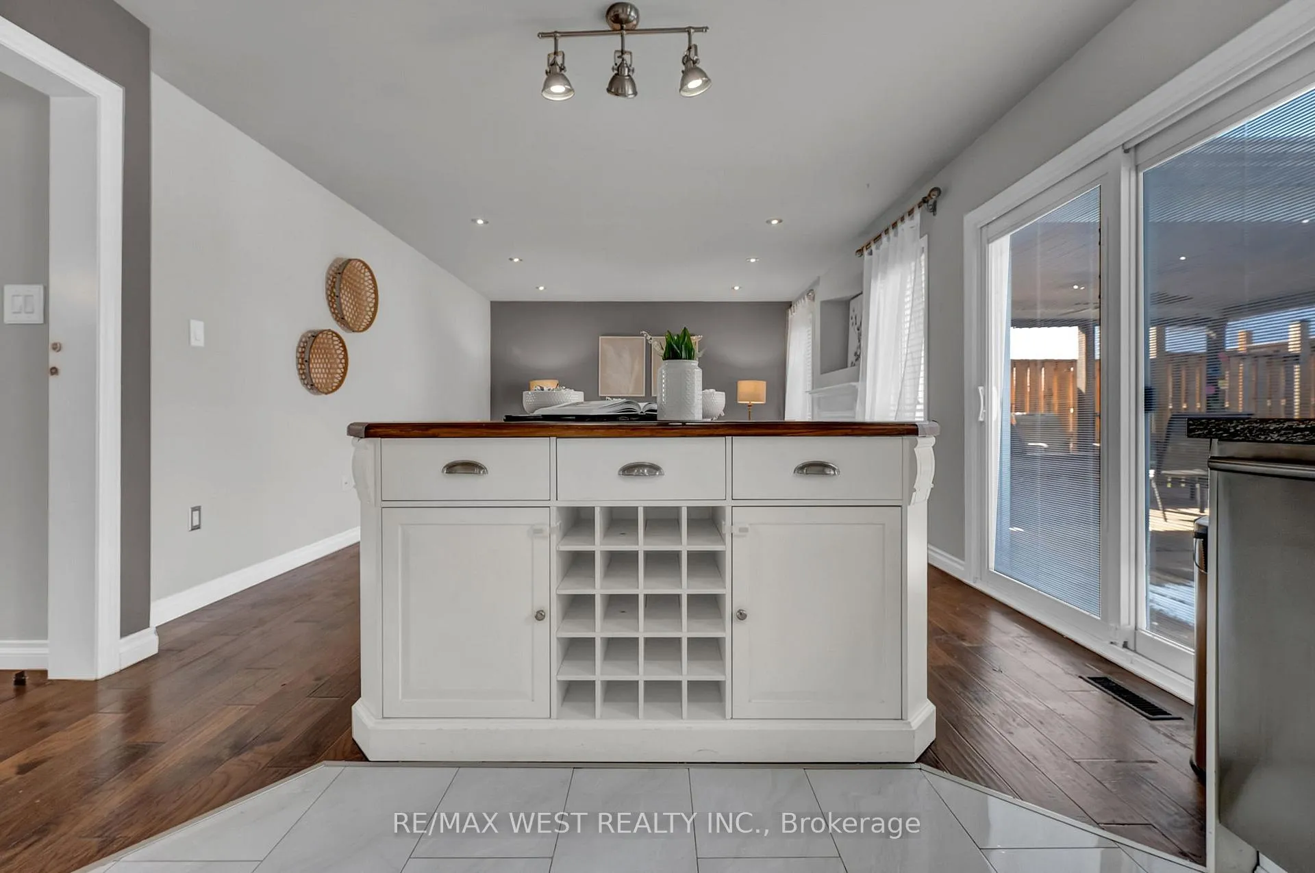 Photo 16 of 1136 Middlebury Avenue, Oshawa, Taunton — HOMEH