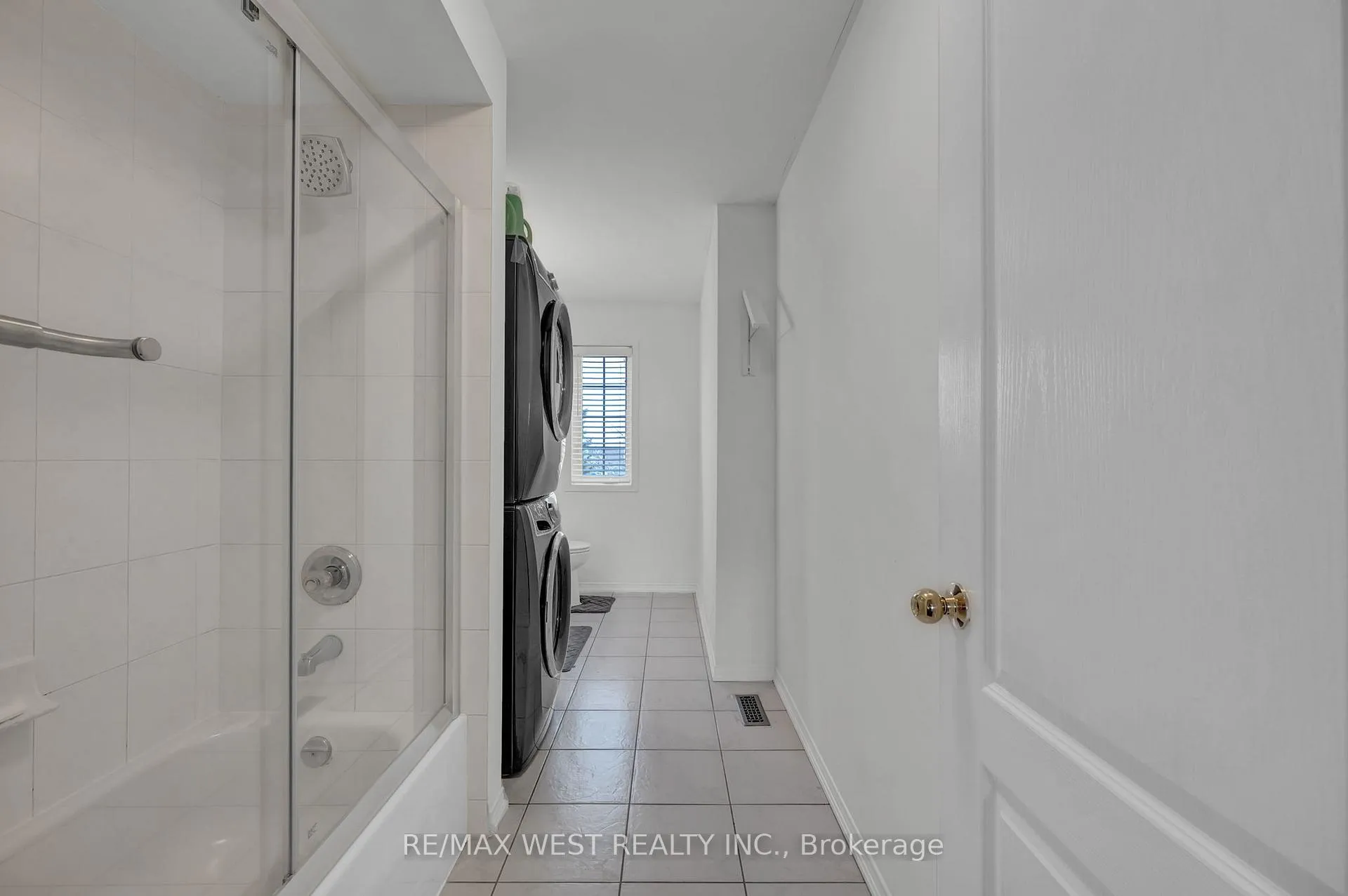 Photo 23 of 1136 Middlebury Avenue, Oshawa, Taunton — HOMEH