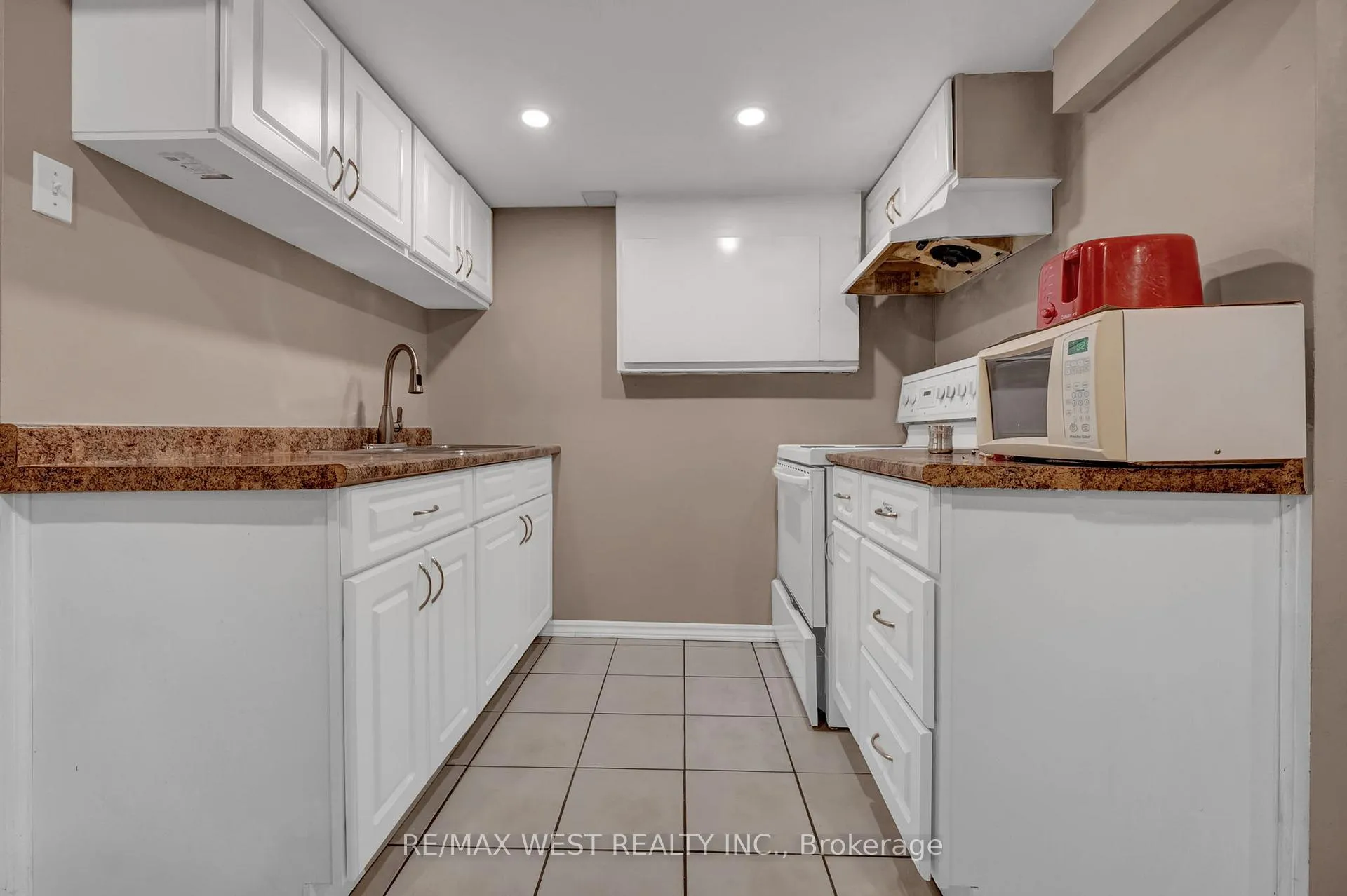 Photo 34 of 1136 Middlebury Avenue, Oshawa, Taunton — HOMEH