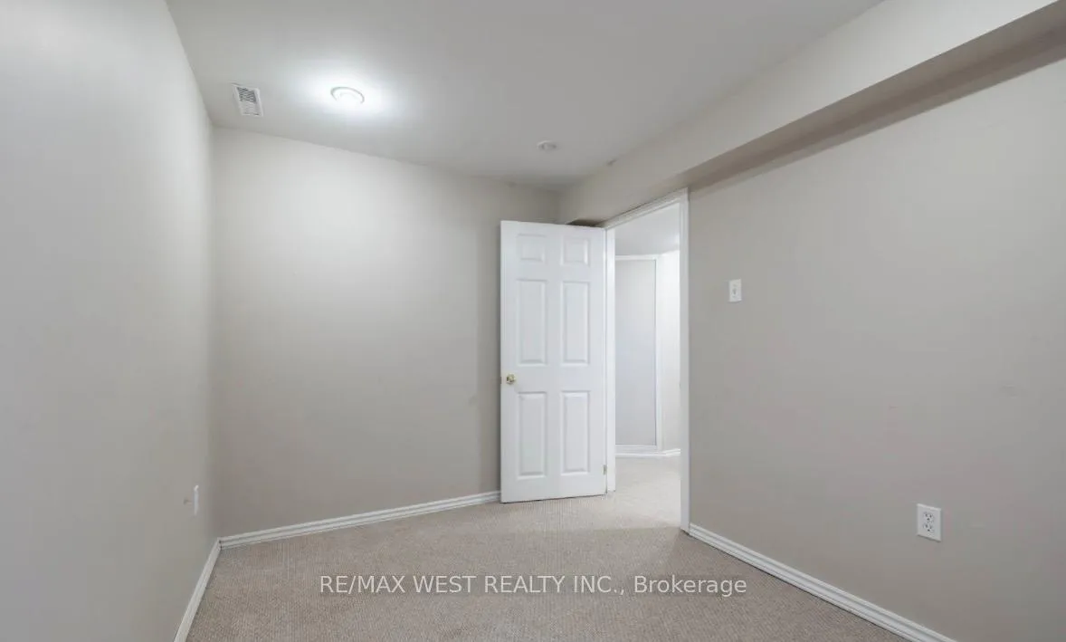 Photo 37 of 1136 Middlebury Avenue, Oshawa, Taunton — HOMEH